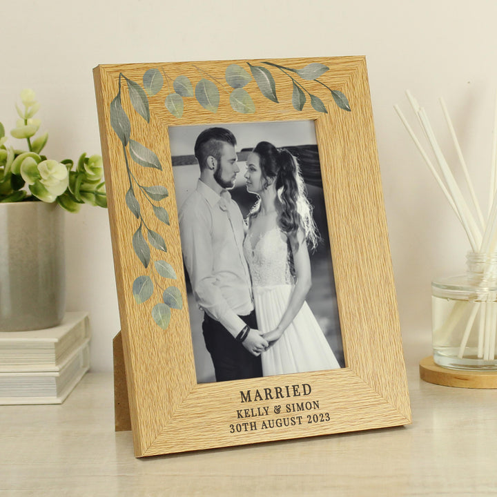 Personalised Botanical 6x4 Oak Finish Photo Frame – alternative view