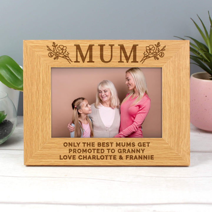 Personalised Floral Mum 4x6 Oak Finish Photo Frame – alternative view