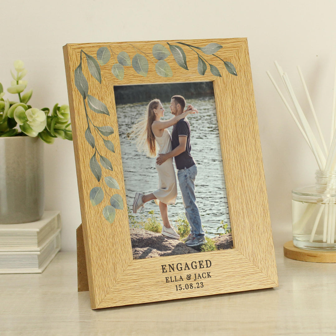 Personalised Botanical 6x4 Oak Finish Photo Frame – alternative view