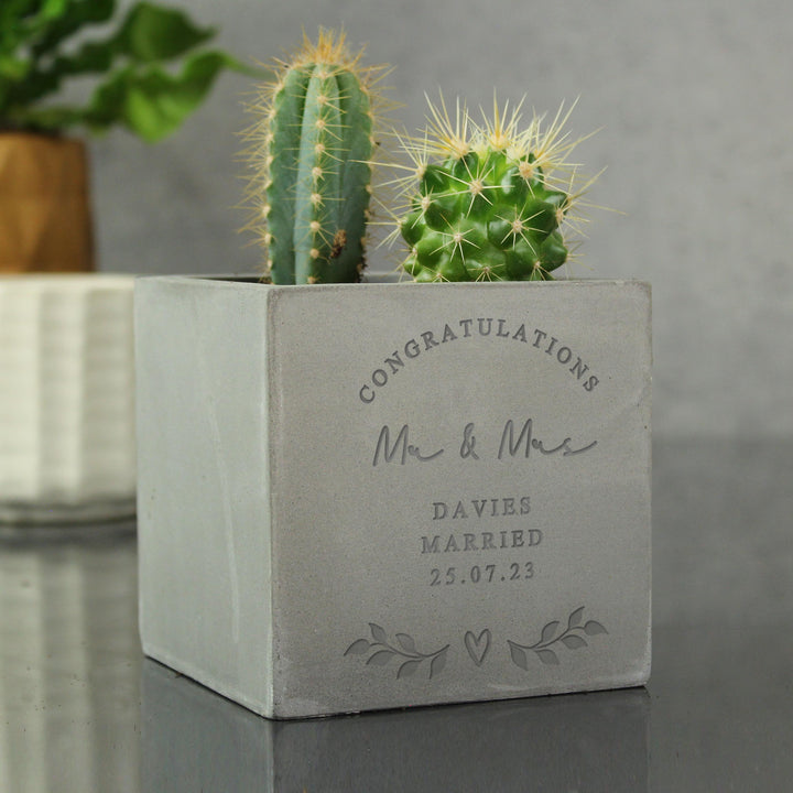 Personalised Free Text Concrete Pot – alternative view