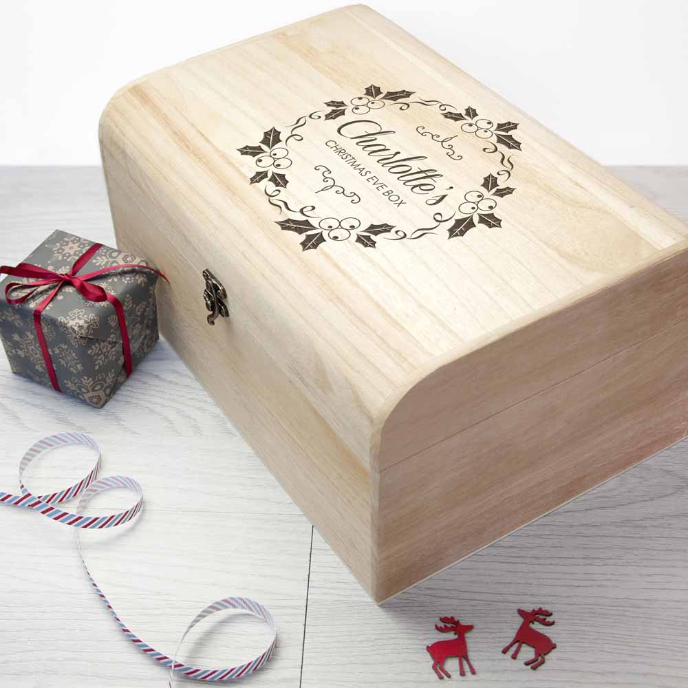 Personalised Christmas Eve Chest With Mistletoe Wreath